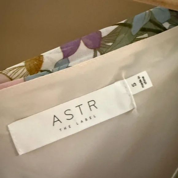 Astr Multicolor Floral Dress - Picture 3 of 3